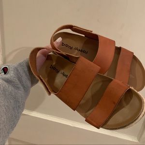 Dirty Laundry platforms